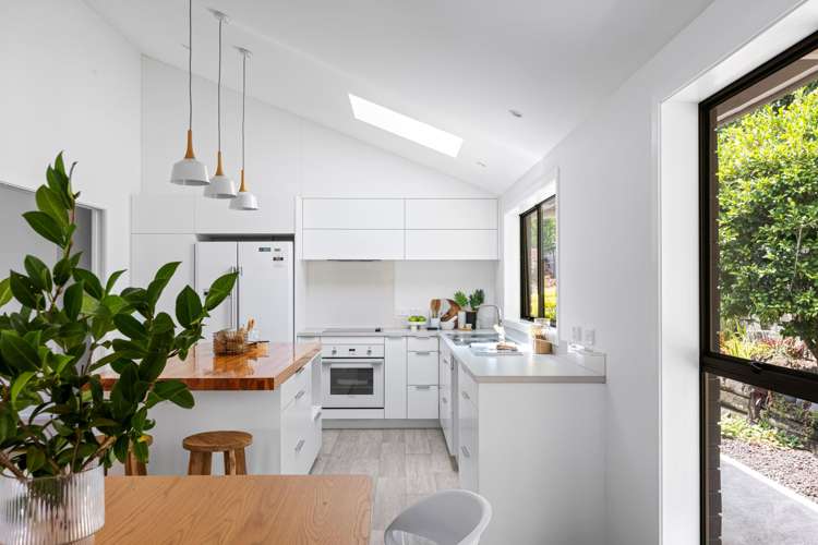 230a Beach Road Campbells Bay_13