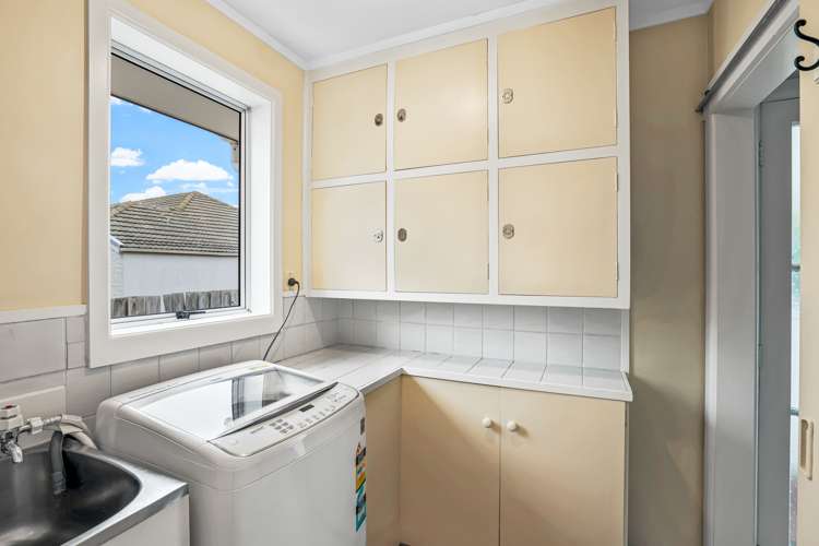 4 Vivian Street Burwood_13