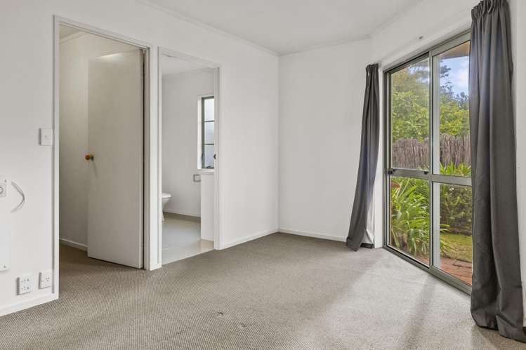 1/8 Kathleen Place Rainbow Point_11