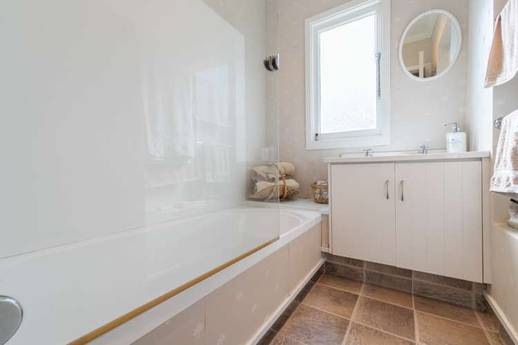 36 Howden Street Te Anau_16