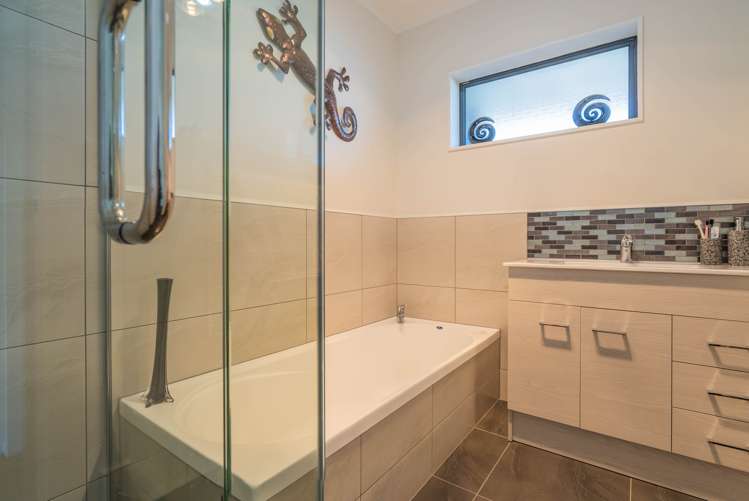 47 Makarini Street Paraparaumu_16