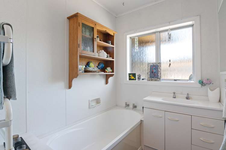 4 Balmoral Place Stoke_13