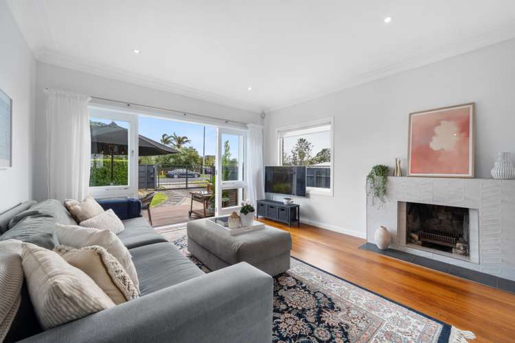 20 Bradbury Road Botany Downs_8