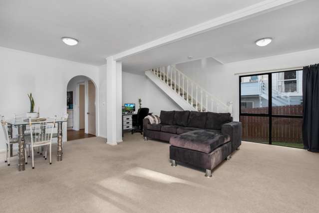 2/9 Heathglen Place Bayview_2