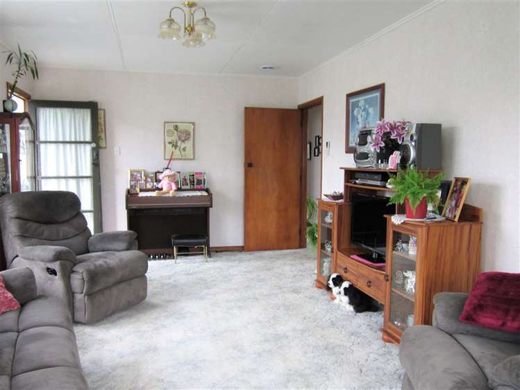 88 Thames Road Paeroa_16