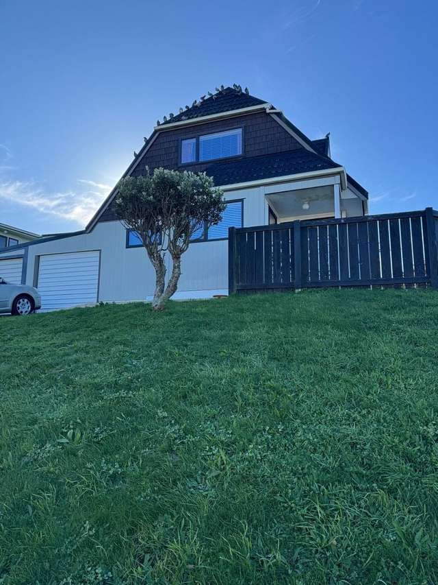 Tidy two-and-a-half-bedroom townhouse for rent.