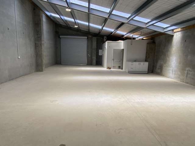 6/6 Lake Bryndwr Lane Burnside_1