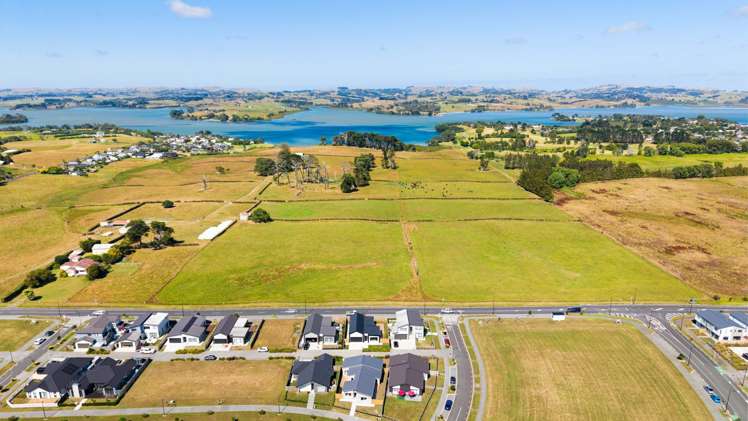 17 Uatoto Road Clarks Beach_30