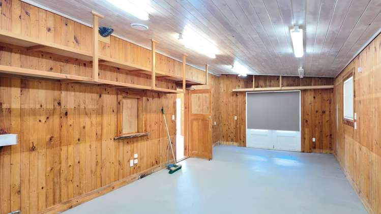 126 North Road, Clevedon_11