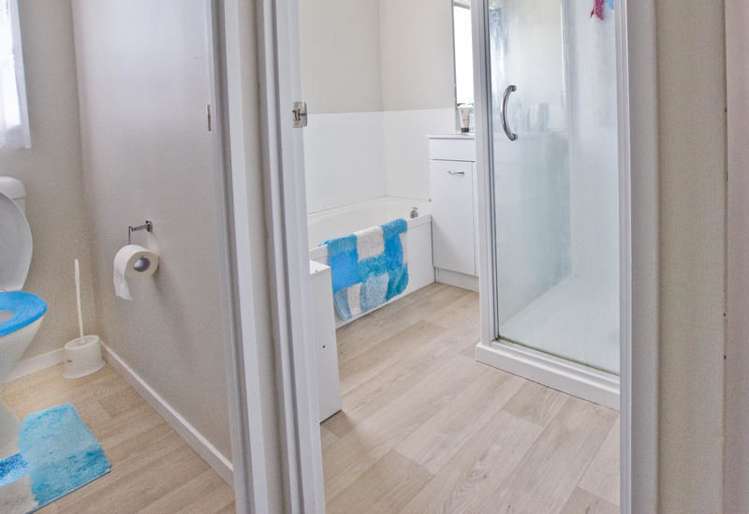 1/25 Kopara Place Clendon Park_10