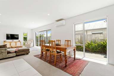 24 Fairwater Road_2