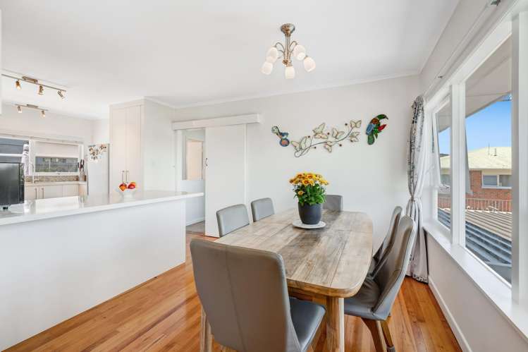 2/83a Pupuke Road Northcote_6