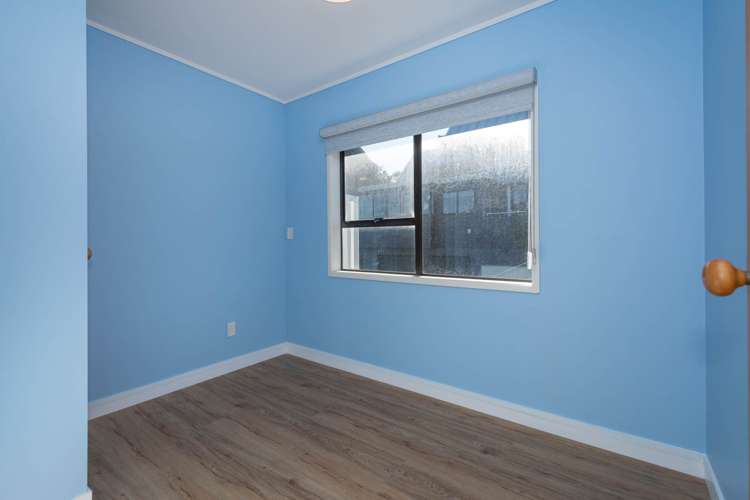 10 Newburn Road Waiake_11