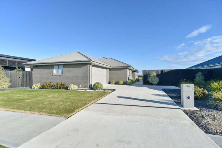 36 Plover Avenue_0