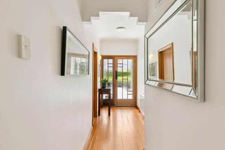 538 Broadway Strathmore Park_9