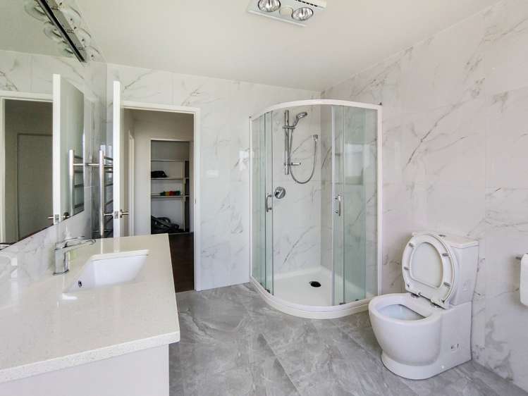 748 Redoubt Road Flat Bush_16