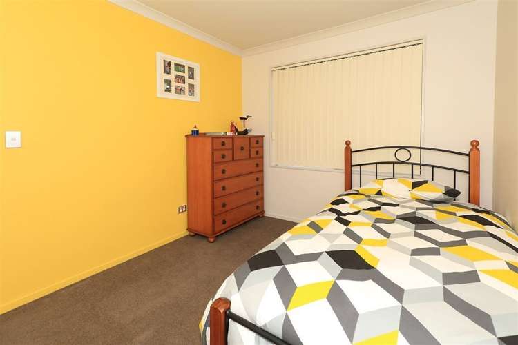 32 Heathfield Avenue Huntington_13