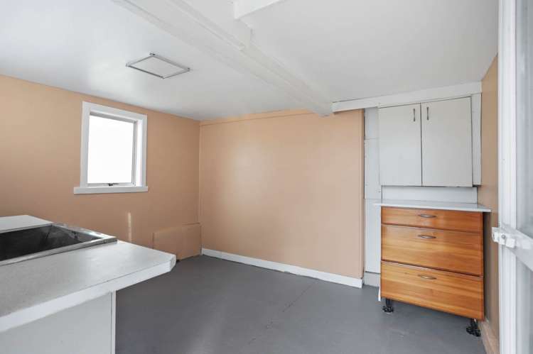 3175 Great North Road New Lynn_17