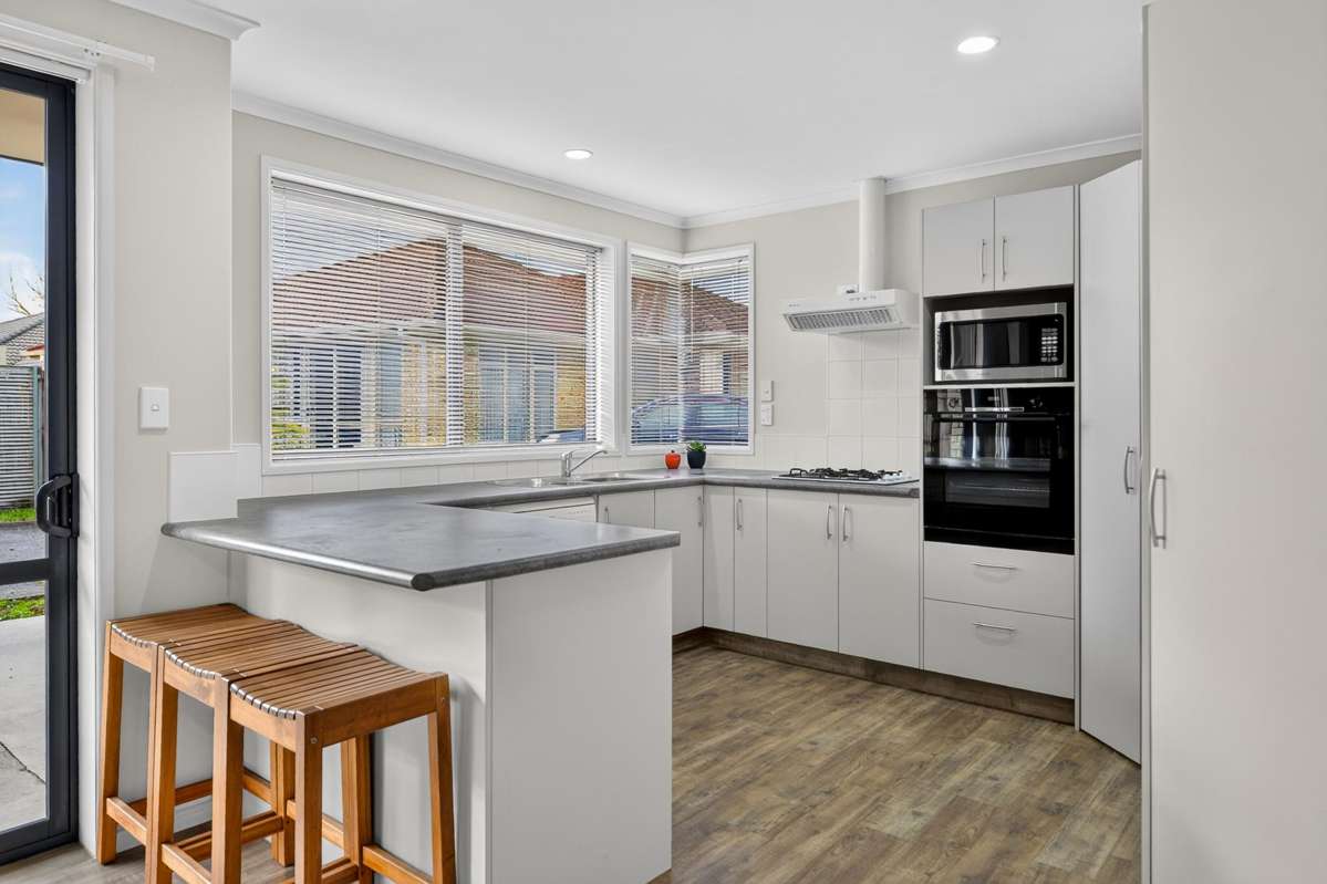 7 Kingroyal Lane_1