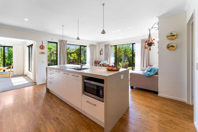 38 Hollybush Drive Brightwater_4