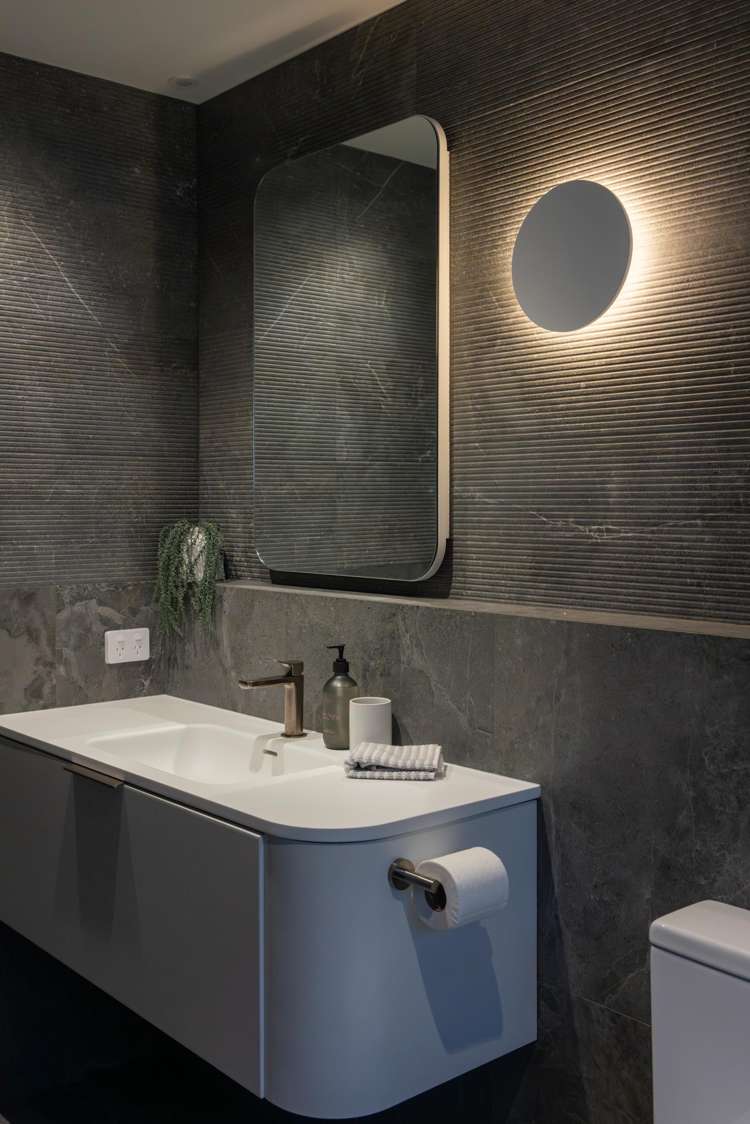 11 Beach Road Akaroa_23