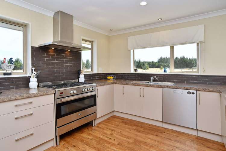 2573 South Eyre Road West Eyreton_5