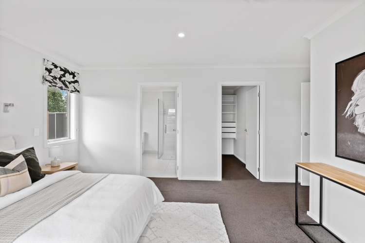 45 Vernon Drive Lincoln_11