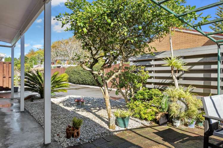 3/1 Frank Evans Place Henderson_13