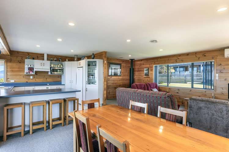 2 Ngati Parekaawa Drive Kuratau_11