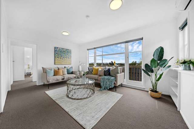 53A Sylvan Crescent Te Atatu South_2