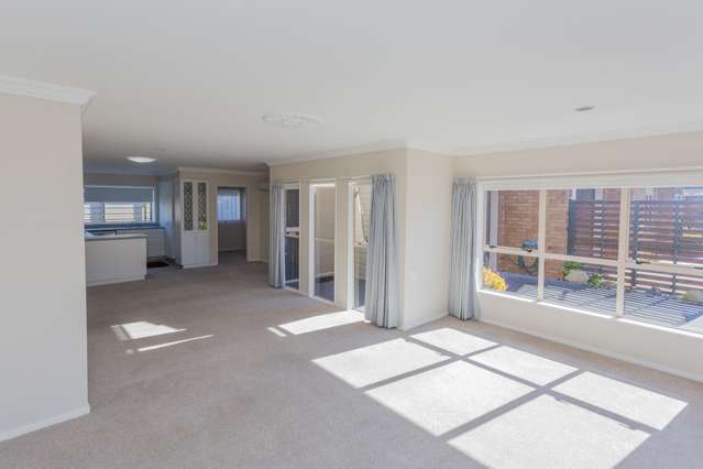 21/36 Disraeli Street Gisborne_1