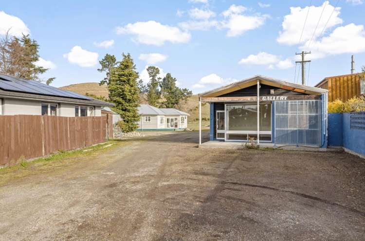 5669A West Coast Road_0