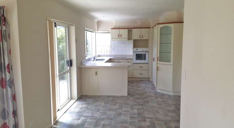 8 Paradise Point Place One Tree Point_6