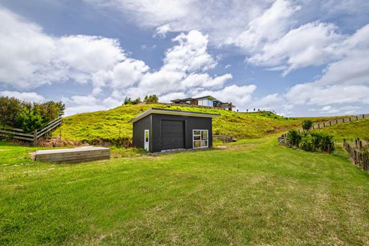 14 Tuparekura Road South Head_5