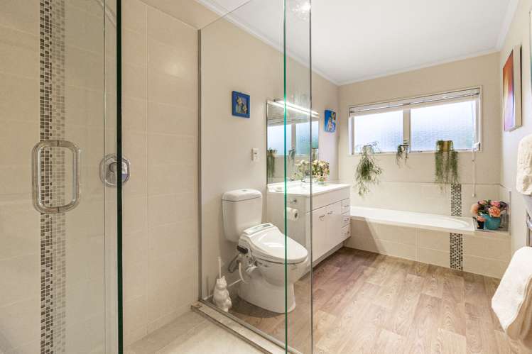 4 Astor Place Orewa_18