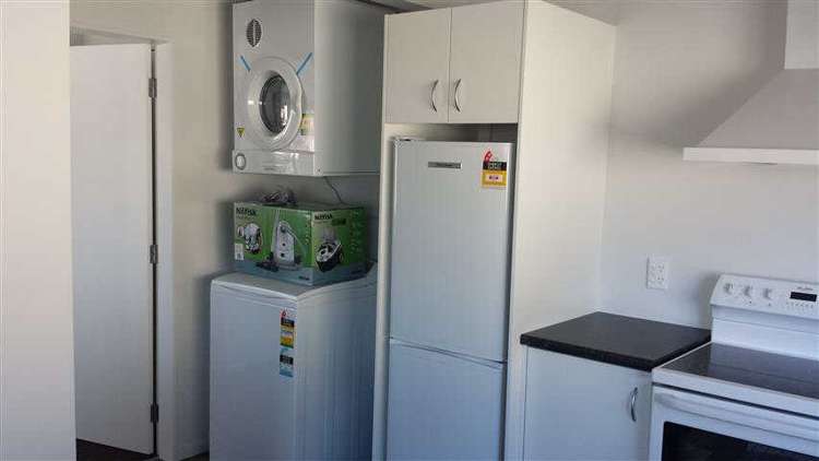 5d/7 Snead Place 1076_3