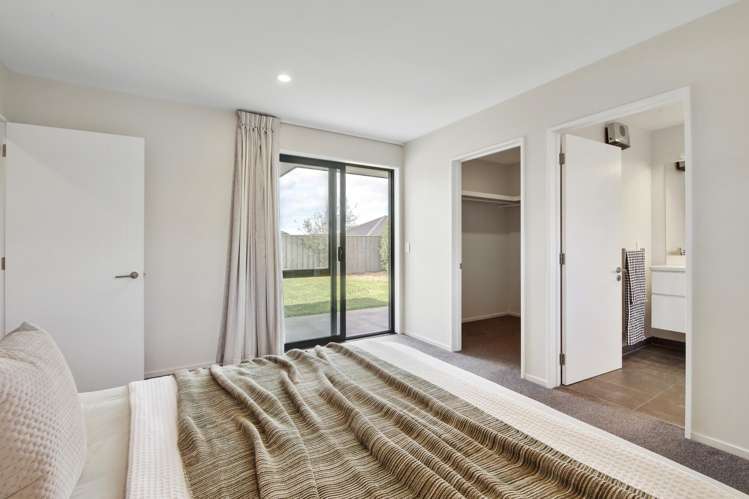 74 Quinn Crescent Woodend_12