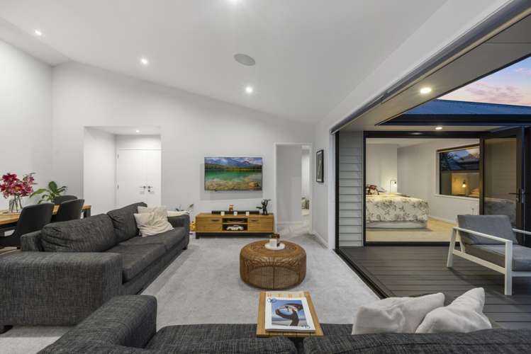 76 Puhirake Crescent Pyes Pa_8