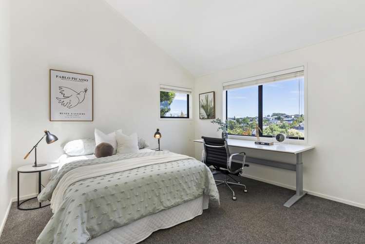 2/9 Marigold Place Mairangi Bay_13