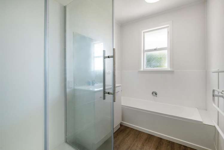199 Chivalry Road Glenfield_11