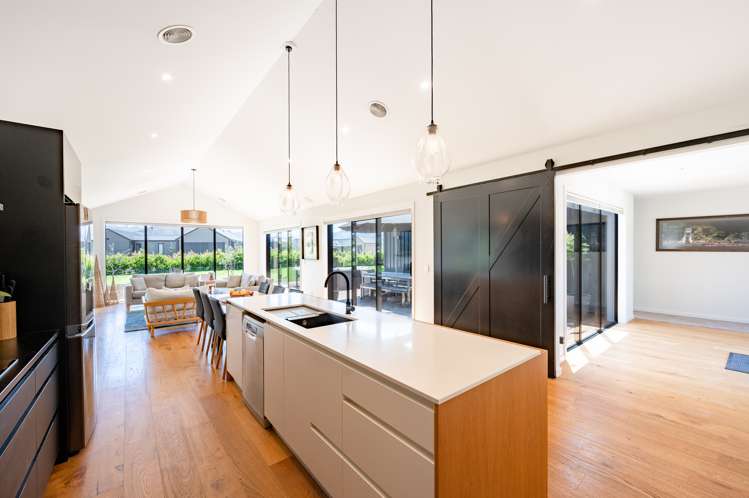 672 Aubrey Road Wanaka_10