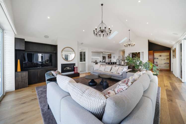 22 Lawrence Carter Drive Bombay_16