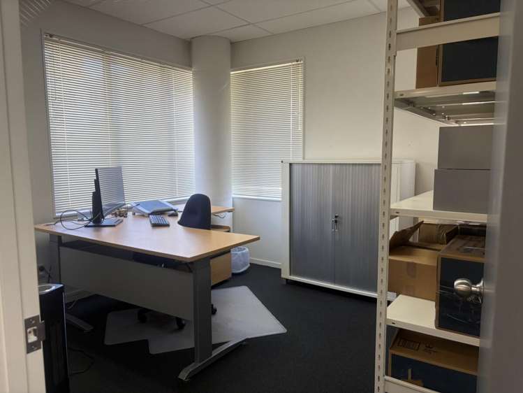 40-42 Constellation Drive Rosedale_5