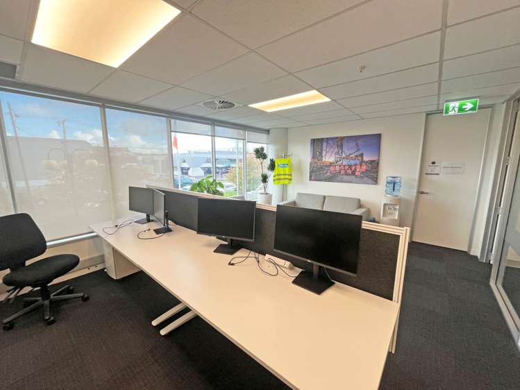 Level 1/8 Gloucester Park Road Onehunga_2