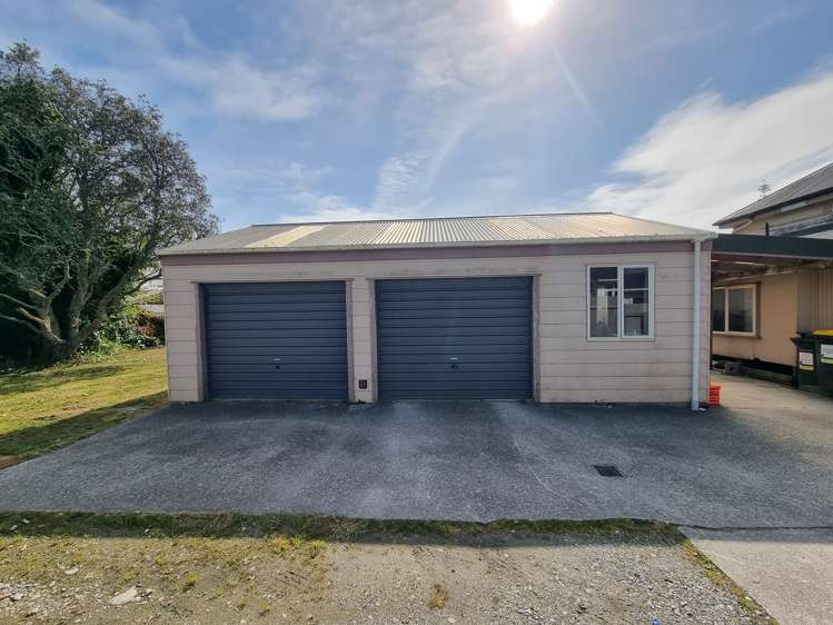 123 Hall Street Hokitika_13