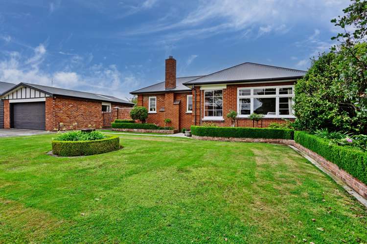 7 Antrim Street Windsor_24