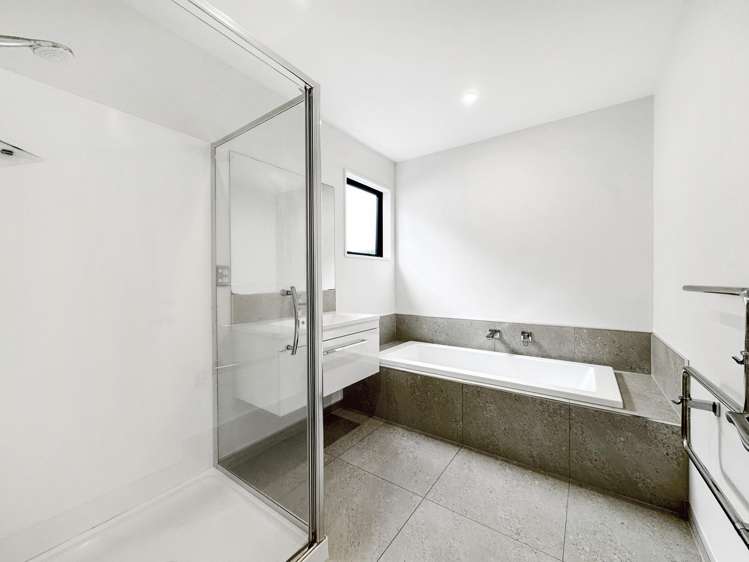 97 Faringdon Boulevard Rolleston_11