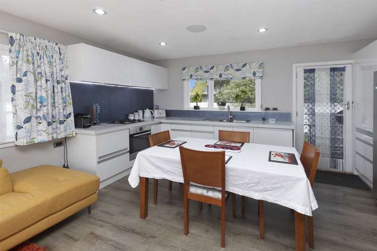 8 Wildwood Avenue Wainoni_2