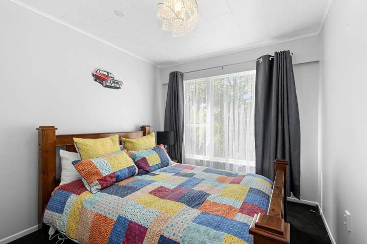 7 Zeala Grove Stokes Valley_12