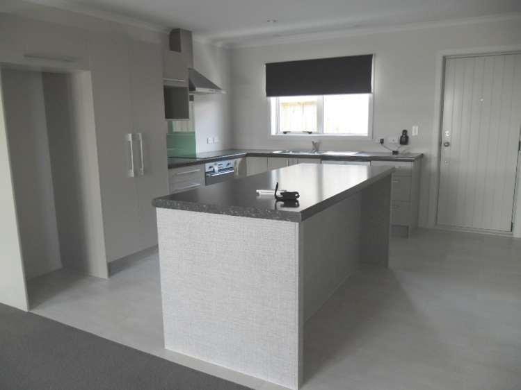 16 Queens Park Crescent Frankton_1